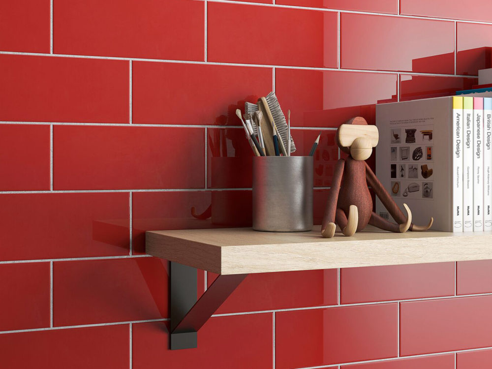 mondani-collection-product-porcelain-tile-roca-color-group-4-red-pepper-room-scene